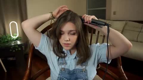 hi im Lyle online show from 03-01-25, 03:05