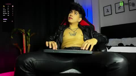 Snapshot of lylebennett_ chatting on 05-31-26, 12:23 Lyle Bennett Freelance Model online show from 05-31-26, 12:23