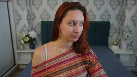 Snapshot of lylianrosse chatting on 05-30-26, 07:16 Lylian online show from 05-30-26, 07:16