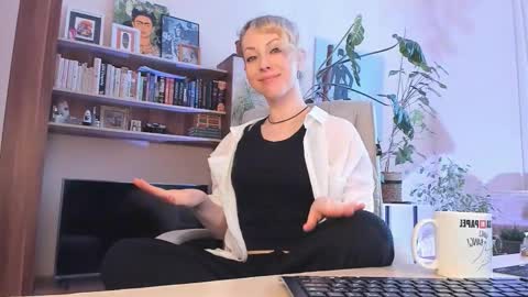 Lylith Skye NO NUDE model online show from 03-13-26, 01:07