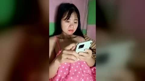 Lyly online show from 06-15-26, 08:33