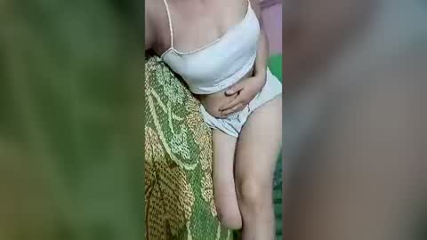 Lyly online show from 07-17-26, 08:24