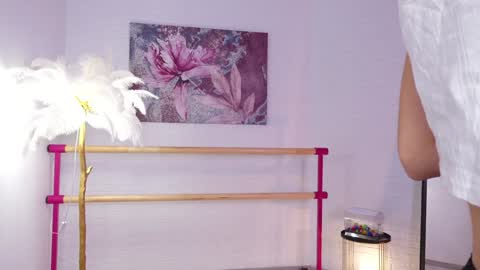 Snapshot of lyly_loveyou chatting on 01-06-25, 05:41 Lyly online show from 01-06-25, 05:41