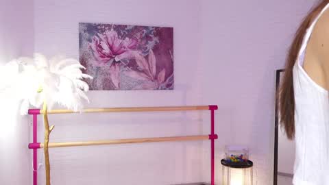 Snapshot of lyly_loveyou chatting on 01-13-25, 05:33 Lyly online show from 01-13-25, 05:33