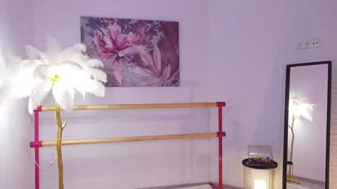 Snapshot of lyly_loveyou chatting on 02-07-25, 09:58 Lyly online show from 02-07-25, 09:58