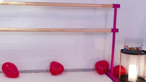 Snapshot of lyly_loveyou chatting on 02-16-25, 09:37 Lyly online show from 02-16-25, 09:37