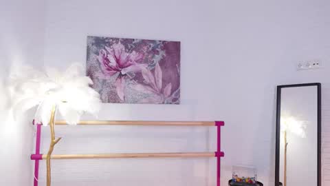 Snapshot of lyly_loveyou chatting on 02-17-25, 05:25 Lyly online show from 02-17-25, 05:25