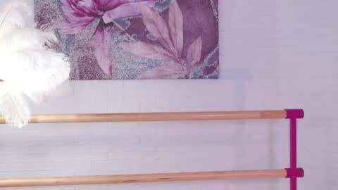 Snapshot of lyly_loveyou chatting on 02-23-25, 09:00 Lyly online show from 02-23-25, 09:00