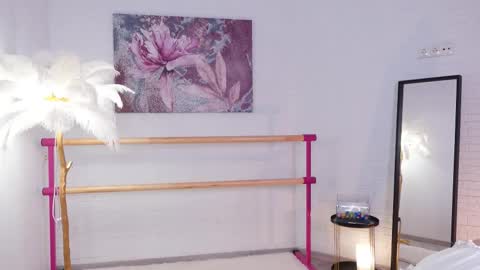 Snapshot of lyly_loveyou chatting on 03-04-25, 05:32 Lyly online show from 03-04-25, 05:32