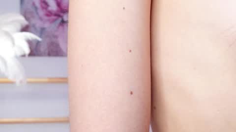 Snapshot of lyly_loveyou chatting on 03-05-25, 08:54 Lyly online show from 03-05-25, 08:54