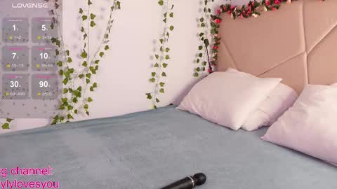 Snapshot of lyly_loveyou chatting on 10-07-25, 05:48 Lyly online show from 10-07-25, 05:48