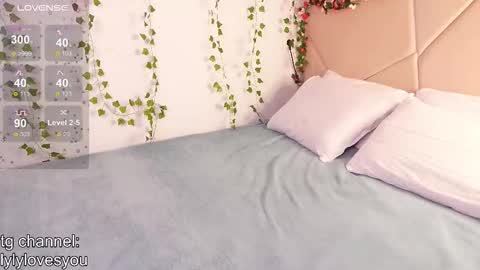 Snapshot of lyly_loveyou chatting on 11-14-25, 05:39 Lyly online show from 11-14-25, 05:39