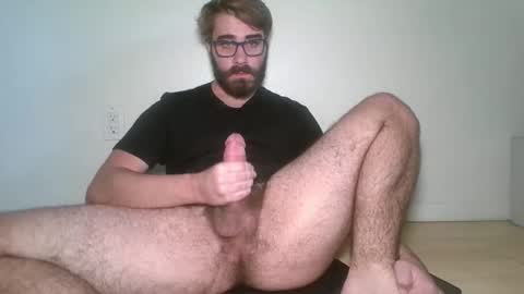 Snapshot of lynchian14 chatting on 10-05-25, 11:24 lynchian14 online show from 10-05-25, 11:24