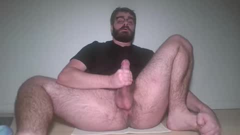 Snapshot of lynchian14 chatting on 11-20-25, 08:03 lynchian14 online show from 11-20-25, 08:03