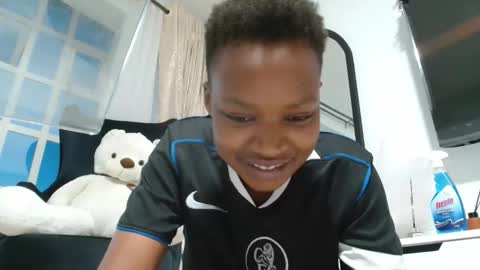 lyne898 online show from 04-13-26, 03:50