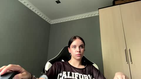 Snapshot of lynettawiseman chatting on 07-02-26, 07:47 Eva online show from 07-02-26, 07:47