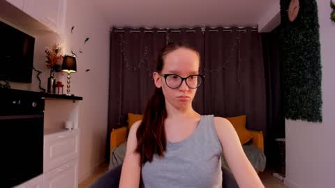 Snapshot of lynettebails chatting on 02-05-25, 07:20 Sara online show from 02-05-25, 07:20