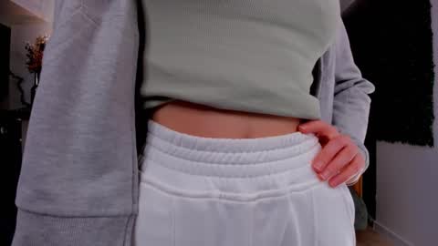 Snapshot of lynettebails chatting on 02-15-25, 07:17 Sara online show from 02-15-25, 07:17