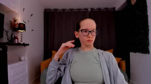 Snapshot of lynettebails chatting on 02-15-25, 10:21 Sara online show from 02-15-25, 10:21