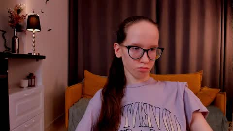 Snapshot of lynettebails chatting on 02-20-25, 07:30 Sara online show from 02-20-25, 07:30