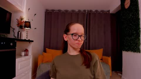 Snapshot of lynettebails chatting on 02-22-25, 07:14 Sara online show from 02-22-25, 07:14