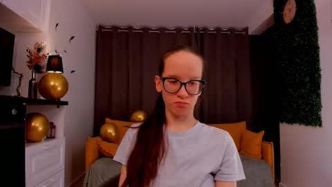 Snapshot of lynettebails chatting on 02-24-25, 10:47 Sara online show from 02-24-25, 10:47