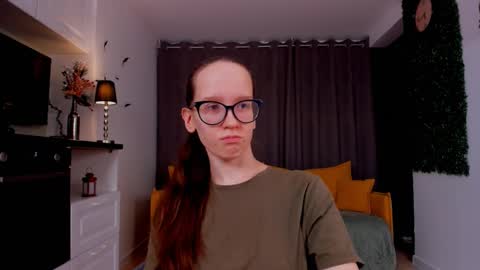 Snapshot of lynettebails chatting on 03-06-25, 04:17 Sara online show from 03-06-25, 04:17