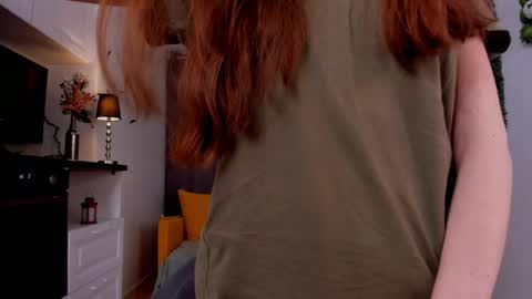 Snapshot of lynettebails chatting on 03-06-25, 07:21 Sara online show from 03-06-25, 07:21