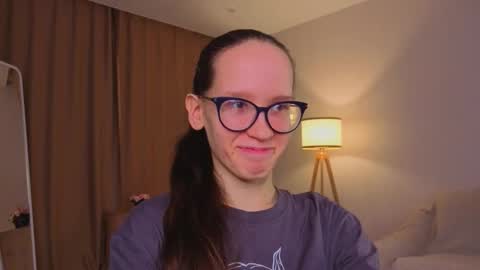 Sara online show from 03-21-26, 04:21