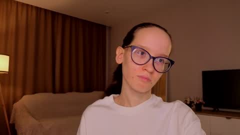 Sara online show from 04-04-26, 04:04