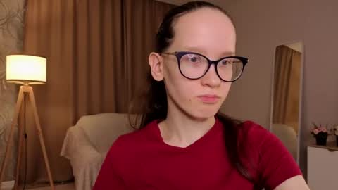 Sara online show from 04-18-26, 08:20