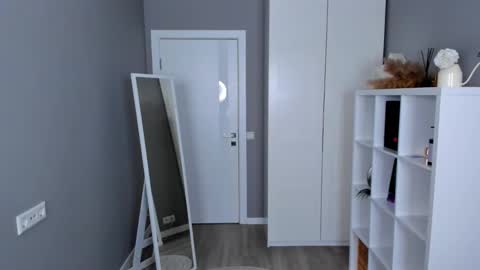  LYNN  online show from 03-06-25, 09:14