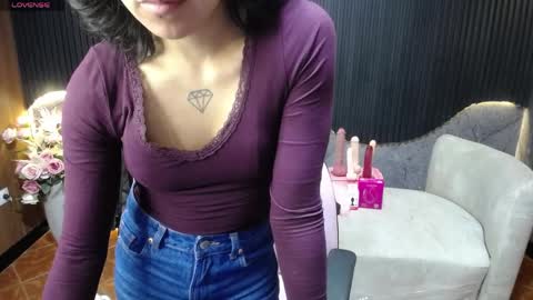 lynn_turner_ online show from 04-12-26, 12:32