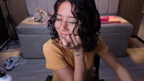 lynn_turner_ online show from 06-18-26, 01:04