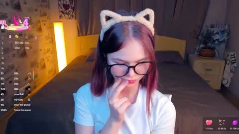 Cozy Lynns room online show from 12-04-25, 08:45