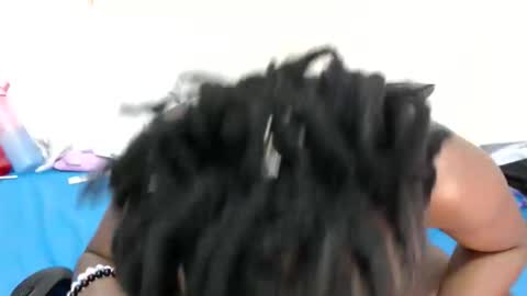 Snapshot of lynnesee chatting on 10-17-25, 03:14 lyenne online show from 10-17-25, 03:14