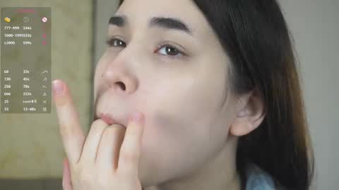 Lola online show from 10-26-25, 04:40