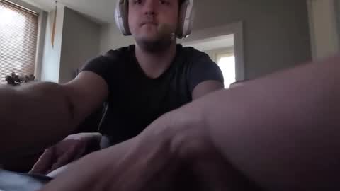 Snapshot of lyntronix chatting on 02-18-26, 03:30 J online show from 02-18-26, 03:30