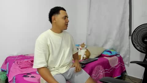 Snapshot of lyons_sofia chatting on 12-21-24, 06:30 lyons_sofia online show from 12-21-24, 06:30