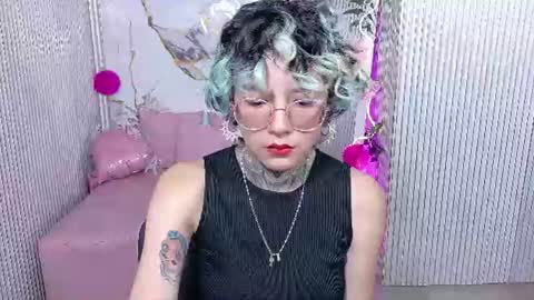 lyra_tay online show from 07-12-26, 01:35