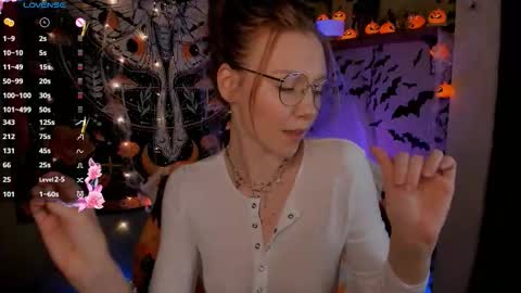 Lyra online show from 10-25-25, 10:34