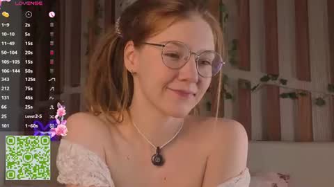 Snapshot of lyra_thenymph chatting on 07-20-26, 12:25 Lyra online show from 07-20-26, 12:25