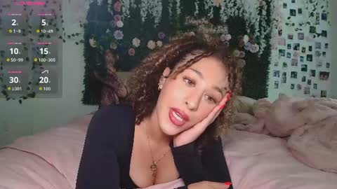 Snapshot of lyracovee chatting on 06-17-26, 12:35 Lyra online show from 06-17-26, 12:35
