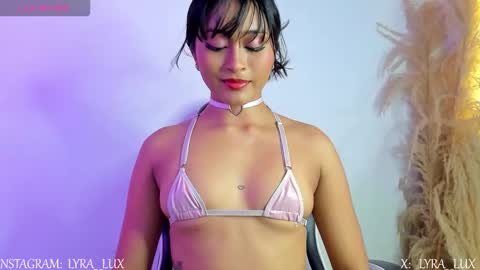 lyralux10 online show from 11-10-25, 12:09