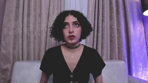 Snapshot of lyravendrell chatting on 05-12-26, 08:17 Lyravendrell online show from 05-12-26, 08:17