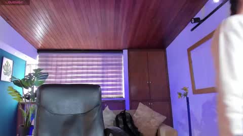 Lyssa  Everyday From 0700 to 1630 Col Time online show from 10-21-25, 02:29