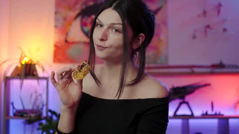 Snapshot of m1agarand chatting on 01-24-25, 11:12 M1A Dddy online show from 01-24-25, 11:12