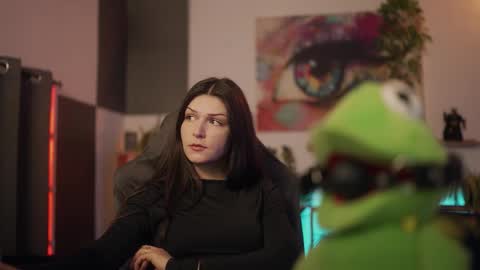 Snapshot of m1agarand chatting on 09-29-25, 09:19 M1A Dddy online show from 09-29-25, 09:19