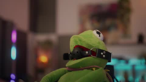 Snapshot of m1agarand chatting on 09-30-25, 05:51 M1A Dddy online show from 09-30-25, 05:51