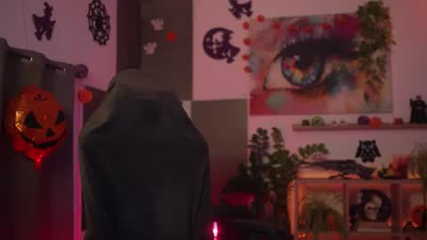 Snapshot of m1agarand chatting on 10-29-25, 10:11 M1A Dddy online show from 10-29-25, 10:11